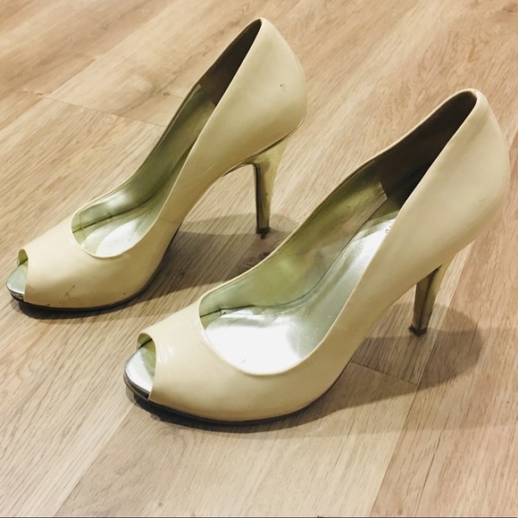 Guess heels in beige and gold - Picture 2 of 4